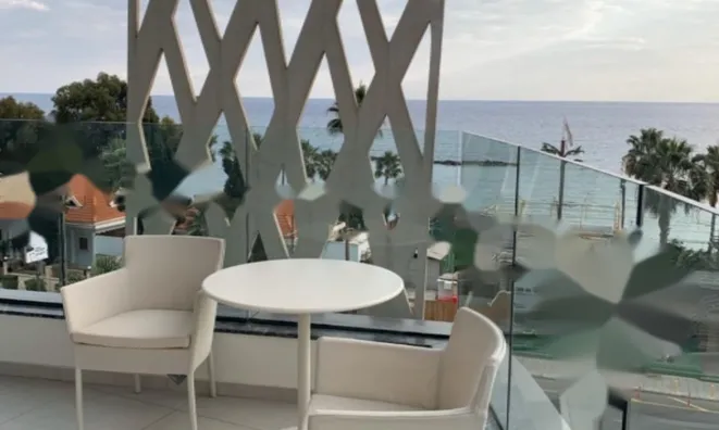 Недвижимость 3 Bedroom Sea View Apartment For Sale in Limassol, Germasogeia: 1