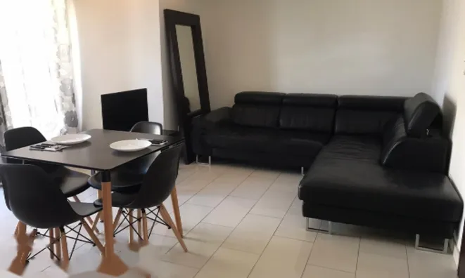 Недвижимость 2 Bedroom Apartment with Sea View for Sale in Limassol, Agia Triada: 2