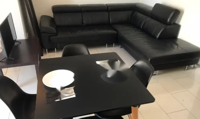 Недвижимость 2 Bedroom Apartment with Sea View for Sale in Limassol, Agia Triada: 3