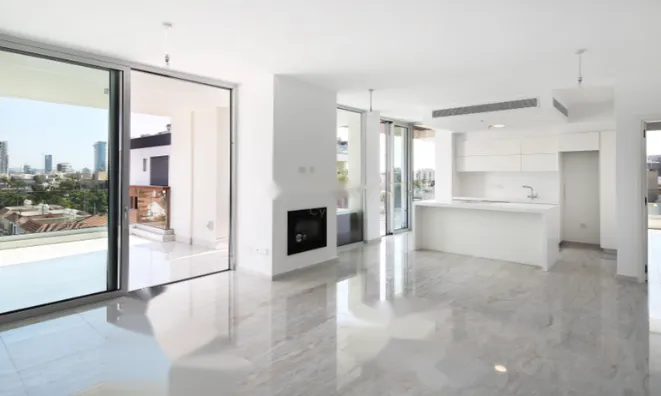 Недвижимость 3 Bedrooms Apartment For sale in Germasogeia, Limassol: 1