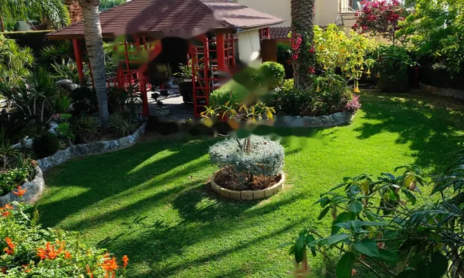 Недвижимость 6 Bedroom Villa for Sale in Limassol, Agios Tychonas: 2