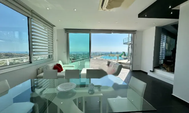 Недвижимость 6 Bedroom Villa For Sale in Agios Athanasios, Limassol: 4