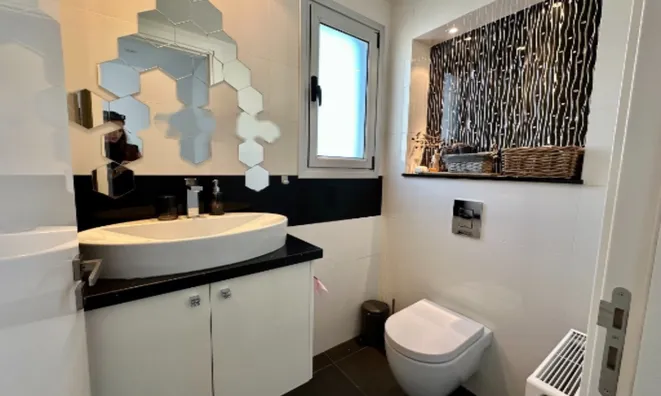 Недвижимость 6 Bedroom Villa For Sale in Agios Athanasios, Limassol: 6