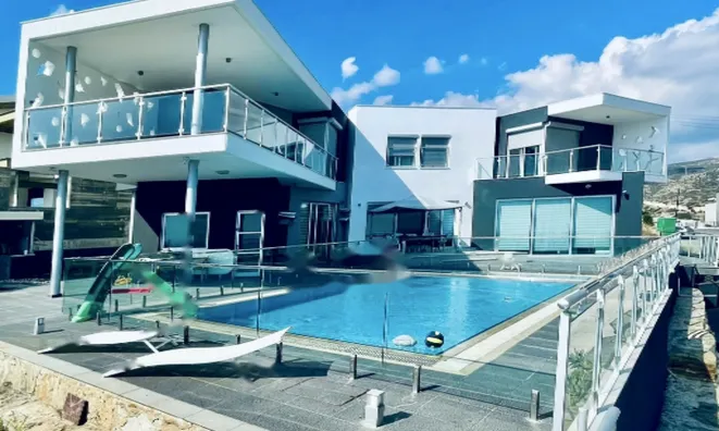 Недвижимость 6 Bedroom Villa For Sale in Agios Athanasios, Limassol: 13