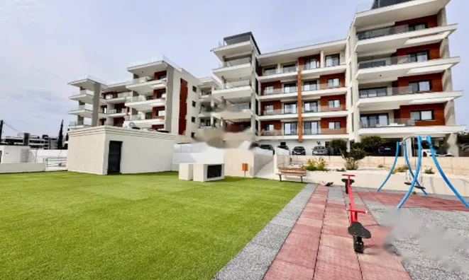 Недвижимость 2 Bedroom Apartment For Sale in Germasogeia,Limassol: 3