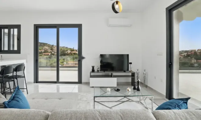 Недвижимость 3 Bedroom Penthouse For Sale in Parekklisia, Limassol: 2