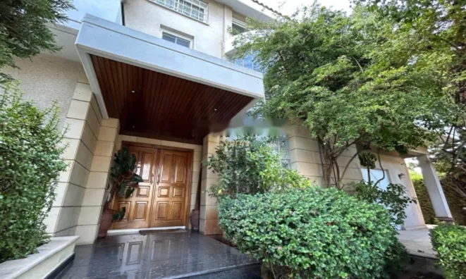 Недвижимость 5 Bedroom House and Office For Sale in Agios Nektarios: 1