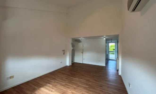 Недвижимость 5 Bedroom House and Office For Sale in Agios Nektarios: 6