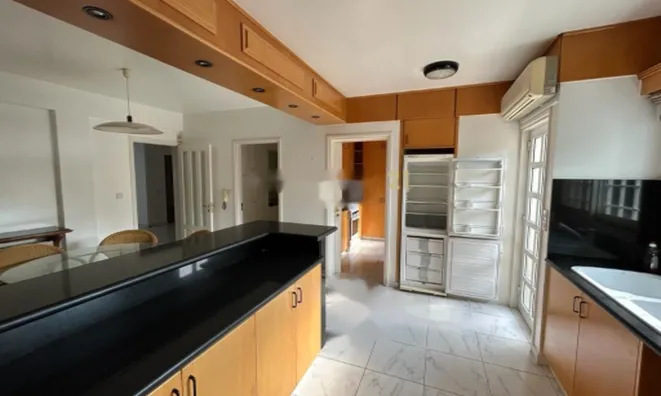 Недвижимость 5 Bedroom House and Office For Sale in Agios Nektarios: 7