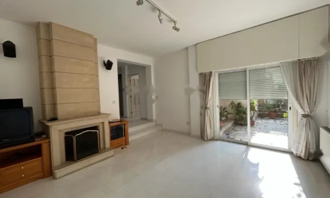 Недвижимость 5 Bedroom House and Office For Sale in Agios Nektarios: 9