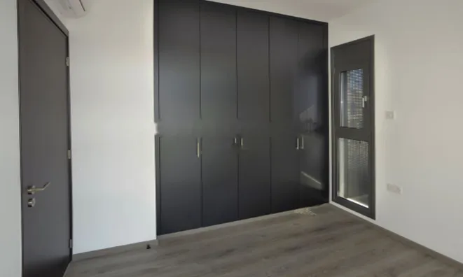 Недвижимость 4 Bedroom House For Sale in Larnaca, Dhekelia: 4