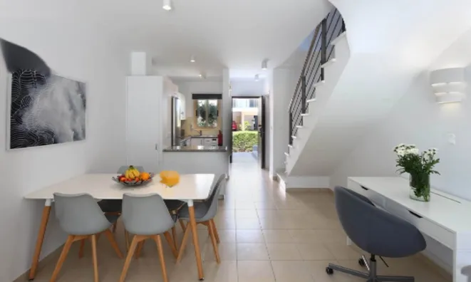 Недвижимость 2-Bedroom House for Sale in Paphos, Kato Paphos: 2