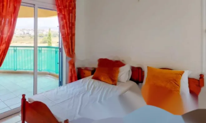 Недвижимость 2 Bedroom Penthouse Apartment For Sale in Paphos, Tombs of the Kings: 8