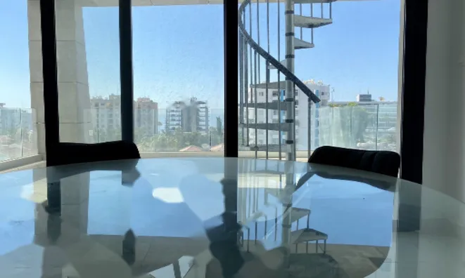 Недвижимость 3 Bedroom Apartment with open layout rooms in Limassol, Germasogeia: 2