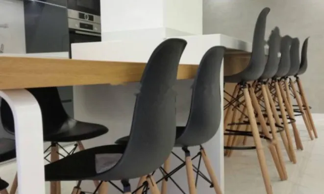 Недвижимость 4 Bedroom Apartment Across the Sea for Sale in Limassol, Agios Tychonas: 4