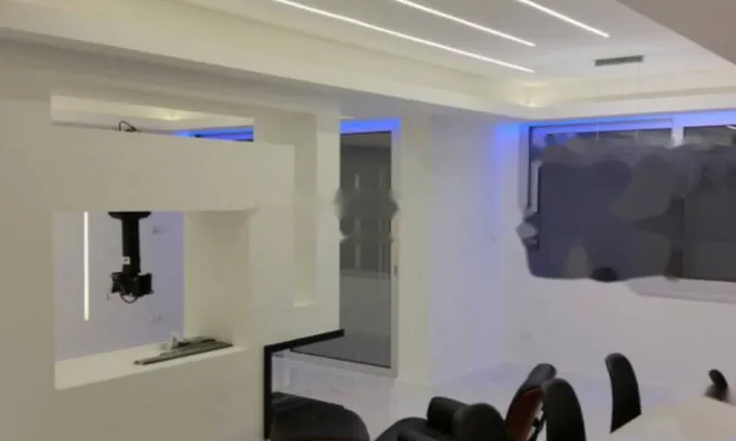 Недвижимость 4 Bedroom Apartment Across the Sea for Sale in Limassol, Agios Tychonas: 6