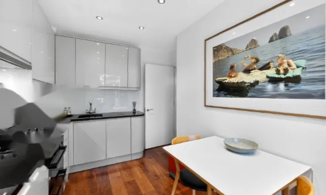 Недвижимость Charing Cross Road: 15