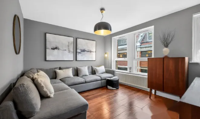 Недвижимость Charing Cross Road: 18