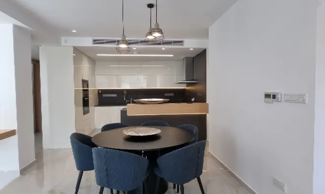 Недвижимость 3 Bedroom Seafront Apartment for Sale in Potamos Germasogeias, Limassol: 9