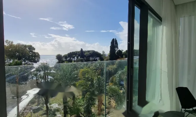 Недвижимость 3 Bedroom Seafront Apartment for Sale in Potamos Germasogeias, Limassol: 12