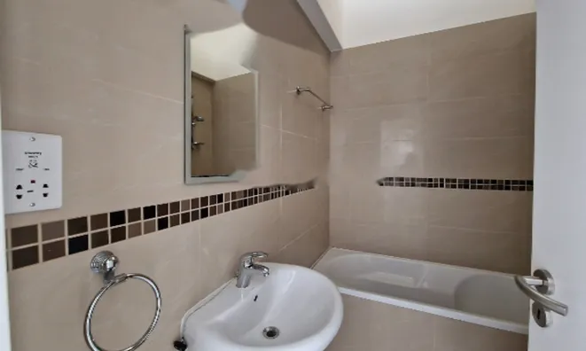 Недвижимость 3 Bedroom Maisonette for Sale in Mouttagiaka, Limassol: 9