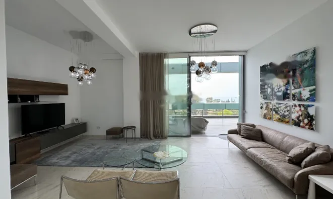 Недвижимость 3 Bedroom Apartment For Sale in Agios Tychonas, Limassol: 2