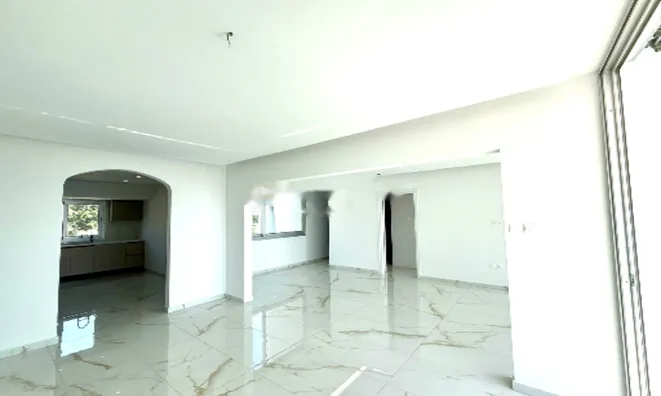 Недвижимость 3 Bedroom Apartment For Sale In Agios Tychonas, Limassol: 13