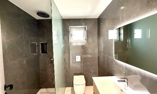 Недвижимость 3 Bedroom Apartment For Sale In Agios Tychonas, Limassol: 19