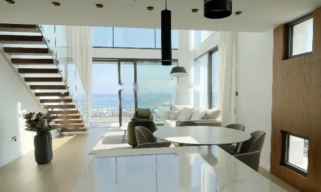 Недвижимость 3 Bedroom Apartment For sale in Larnaca City: 1