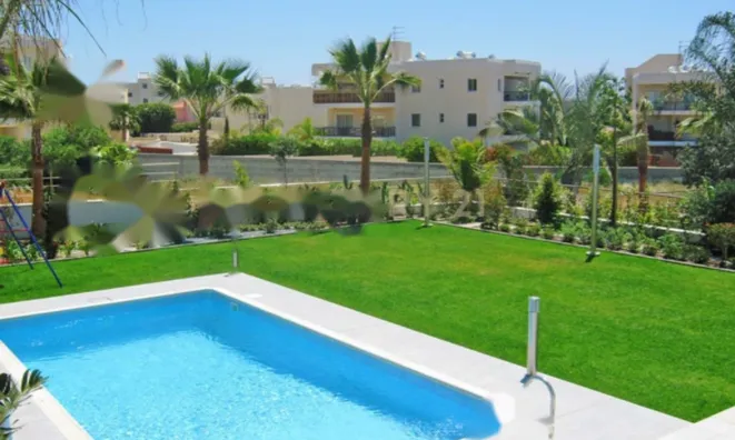 Недвижимость 5+1 Bedroom Beachfront Villa for Sale in Limassol: 4