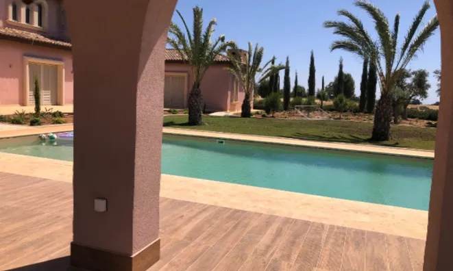 Недвижимость 4 Bedroom Tuscan Villa Style For Sale in Kato Polemidia: 6