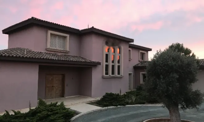 Недвижимость 4 Bedroom Tuscan Villa Style For Sale in Kato Polemidia: 10