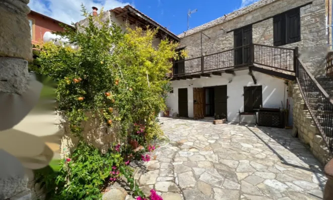 Недвижимость VILLAGE HOUSE FOR SALE IN LIMASSOL, VASA KOILANIOU: 1