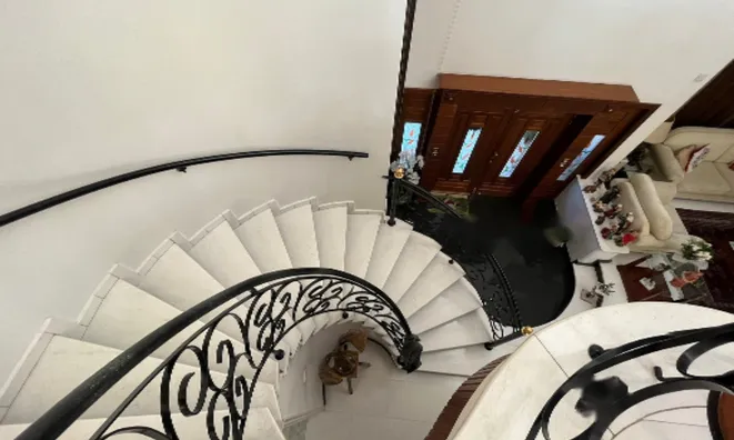 Недвижимость 4 Bedroom House for Sale in Limassol, Agia Fyla: 6