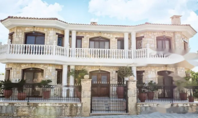 Недвижимость 6 Bedrooms Maisonette For sale in Limassol: 1