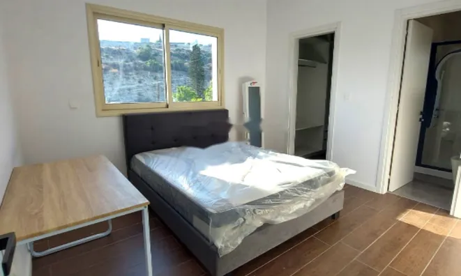 Недвижимость 5 Bedroom House For Sale In Limassol, Agios Tychonas: 7