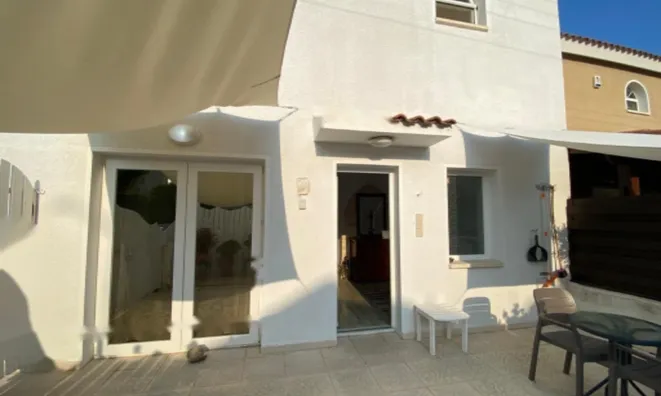 Недвижимость 2-Bedroom House for Sale in Limassol, Agios Tychon Tourist Area: 11