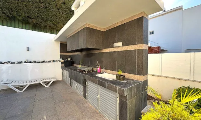 Недвижимость 4 Bedroom Villa for Sale in Agios Tychonas , Limassol: 6