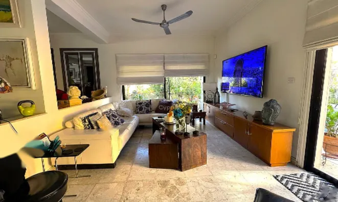 Недвижимость 4 Bedroom Villa for Sale in Agios Tychonas , Limassol: 10