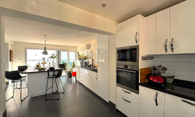 Недвижимость 4 Bedroom Villa for Sale in Agios Tychonas , Limassol: 12