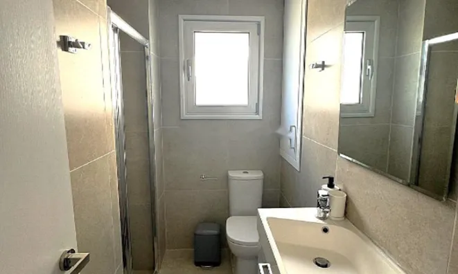 Недвижимость 4 Bedroom Apartment For Sale Agios Tychonas, Limassol: 13