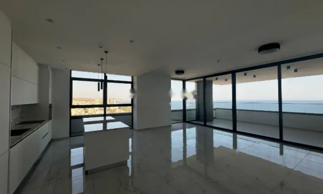 Недвижимость 2 Bedroom Apartment For Sale in Agios Tychonas, Limassol: 1