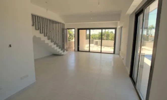 Недвижимость 3 Detached House For Sale in Trachoni: 4