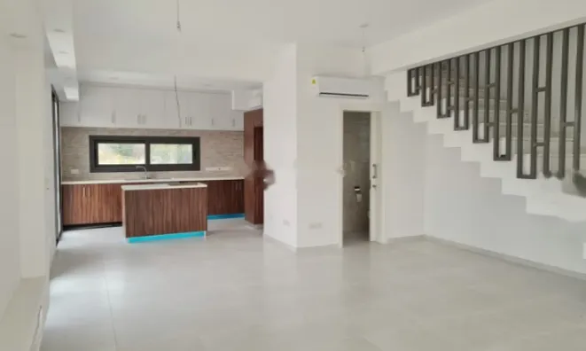 Недвижимость 3 Detached House For Sale in Trachoni: 6