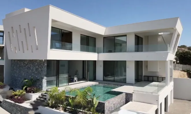 Недвижимость 6 Bedroom Magnificent House in the Prestigious Green Area, Limassol: 1