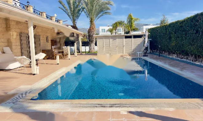 Недвижимость 3 Bedroom Luxury Villa for Sale in Peyia, Paphos: 7
