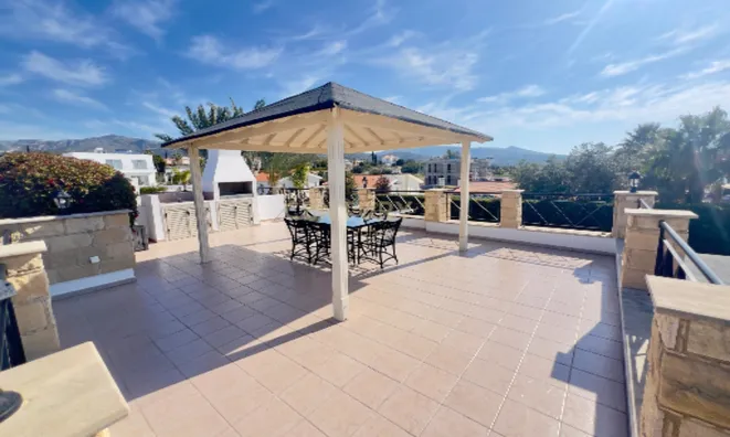 Недвижимость 3 Bedroom Luxury Villa for Sale in Peyia, Paphos: 13