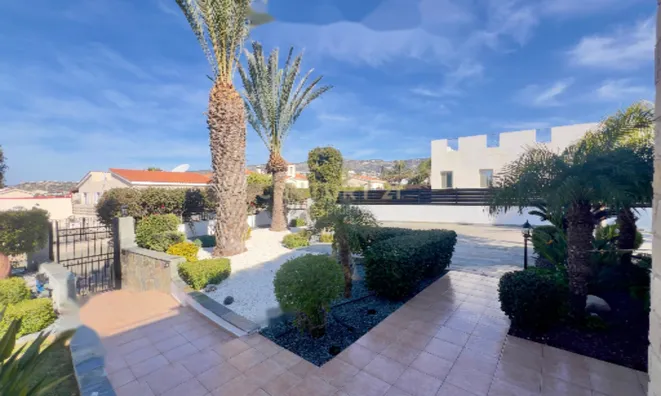 Недвижимость 3 Bedroom Luxury Villa for Sale in Peyia, Paphos: 29
