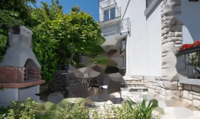 Недвижимость Четырехкомнатная квартира Центр: 25