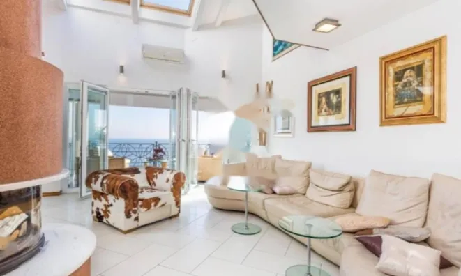 Недвижимость Четырехкомнатная квартира в центре Опатии: 6